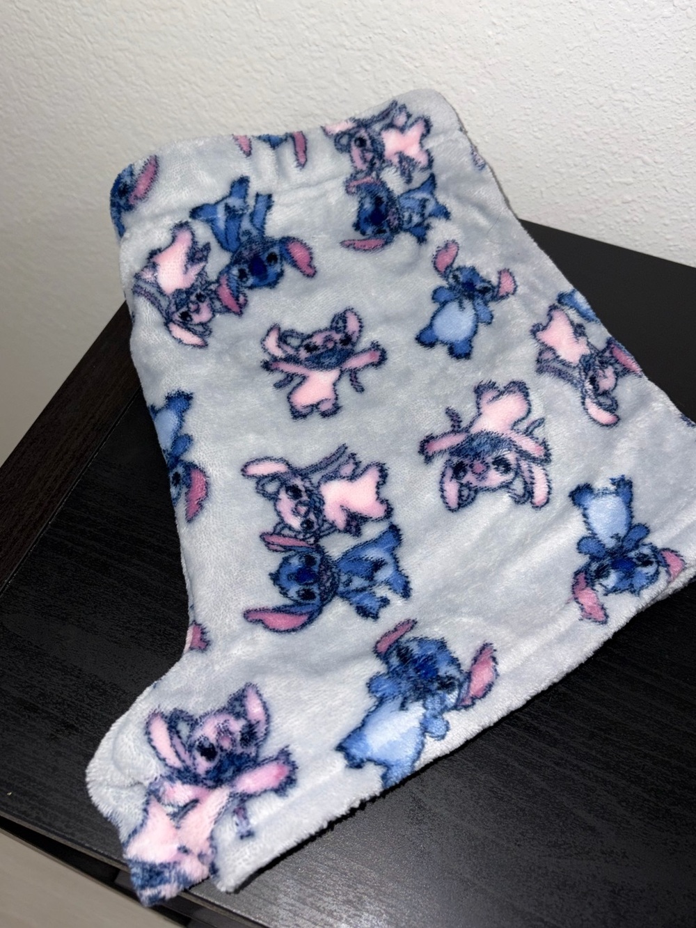 Stitch pajama shorts size large